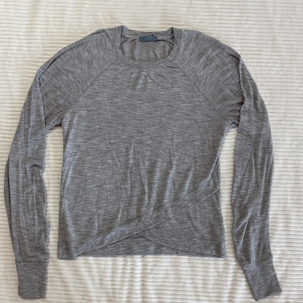 Athleta Gray Sweatshirt Split Tulip Hem Crewneck Super Soft Medium